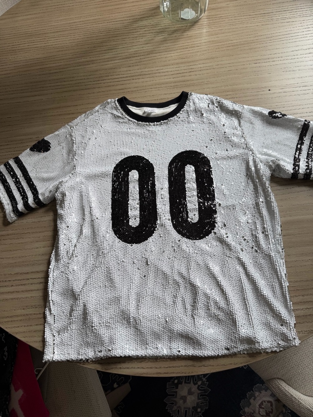 LeLis Women’s White Sequin Short-Sleeve Tee with Black '00' Graphic